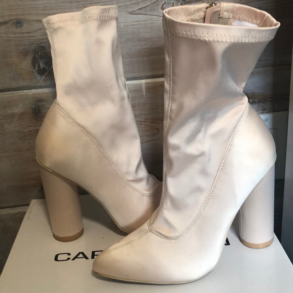 Cape Robbin nude blush sock heels - Picture 1 of 3